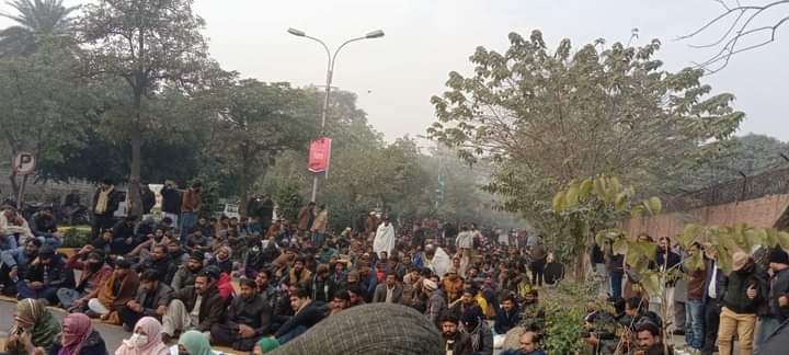 AapGarh's tweet photo. #27DecTeacherProtest
#RegulariseSSEsAEOs

@ChParvezElahi
@ImranKhanPTI
@mooniselahi https://t.co/0dSE5iv5ET