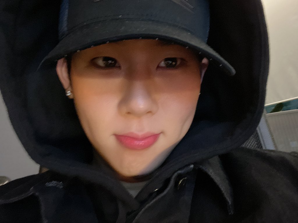 #Jooheoncafe 22.12.27
🐯: monbebe I miss you!!!!! ❤️❤️❤️❤️❤️❤️