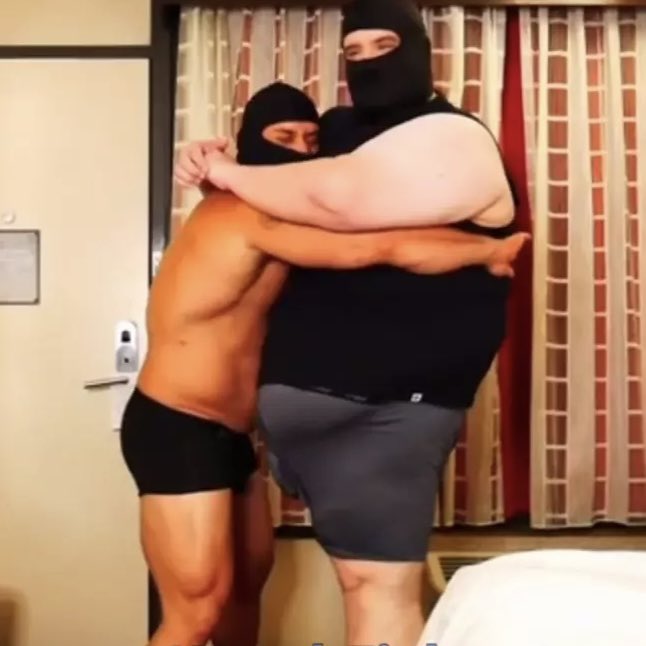 giantcrusher18's tweet photo. Full Weight Fun!! 

Muscle vs Fat 

https://t.co/e9no4Cr8fn

#bodybuilder #fullweight #sizedifference #musclevsfat #chub #fullweightsquash #liftattempt https://t.co/OwSaNdEnQw