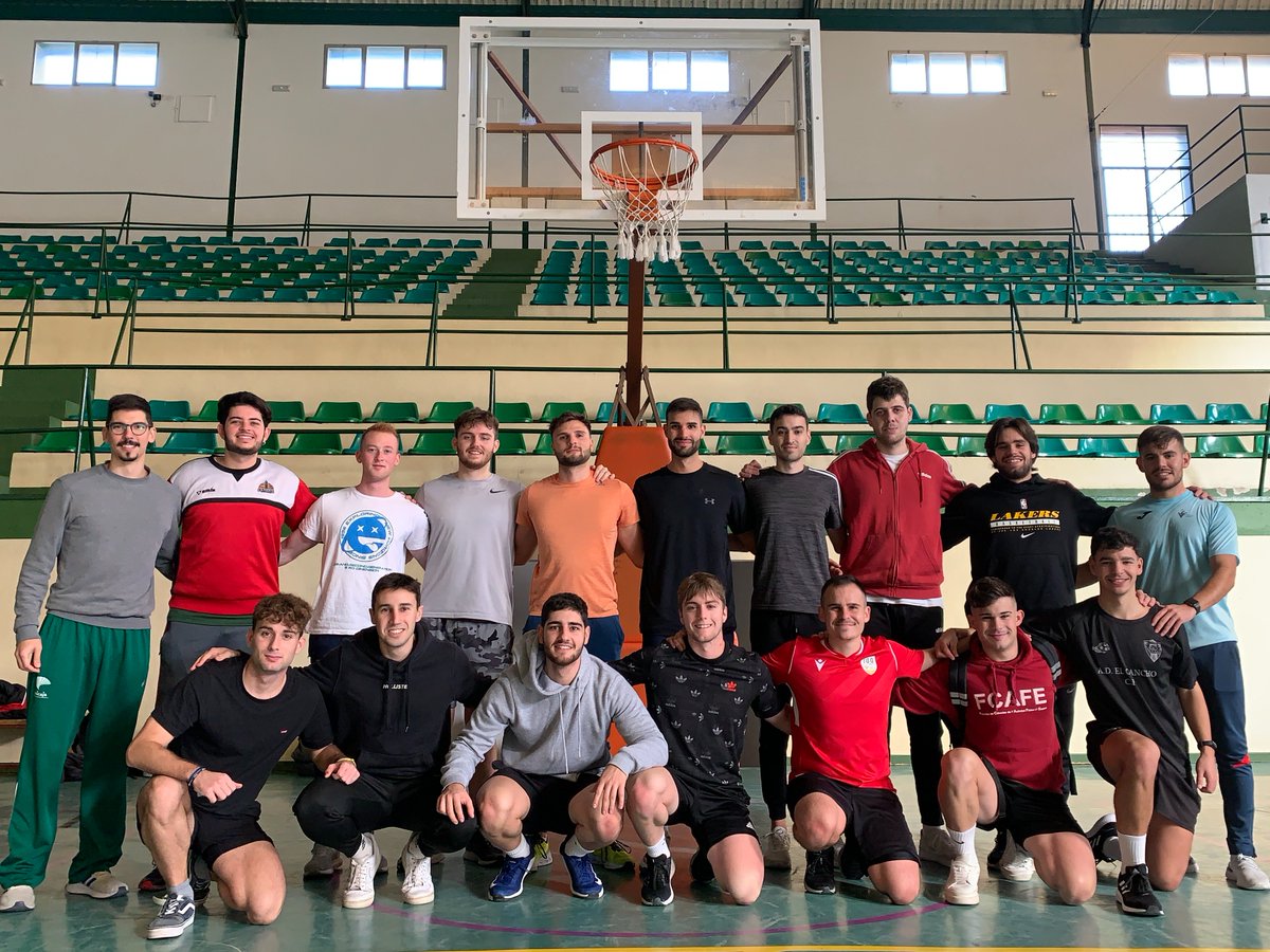 Robert Sanchis-Sanchis, PhD (@robert_sanchis) on Twitter photo Los alumnos de "Aplicación Específica al Entrenamiento en Baloncesto" 🏀 del Grado en #CAFD de la <a href="/UV_EG/">Universitat València</a> (<a href="/campusontinyent/">campusontinyent</a>) han elaborado un breve #scouting 🔎 en forma de #infografia 📊 de algunos de los equipos <a href="/ACBCOM/">Liga Endesa</a>
Os animo a compartir si os gusta su trabajo🔁
Abro hilo 🧵 Los alumnos de "Aplicación Específica al Entrenamiento en Baloncesto" 🏀 del Grado en #CAFD de la <a href="/UV_EG/">Universitat València</a> (<a href="/campusontinyent/">campusontinyent</a>) han elaborado un breve #scouting 🔎 en forma de #infografia 📊 de algunos de los equipos <a href="/ACBCOM/">Liga Endesa</a>
Os animo a compartir si os gusta su trabajo🔁
Abro hilo 🧵