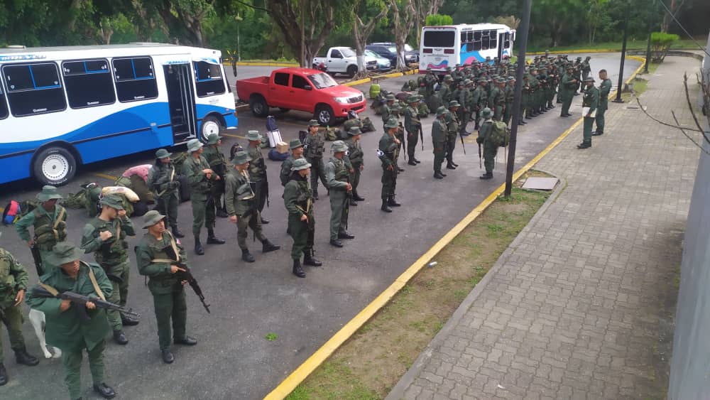 NOTICIAS DEL EJÉRCITO BOLIVARIANO  - Página 7 Fk_GqLFWAAAF3TC?format=jpg&name=medium