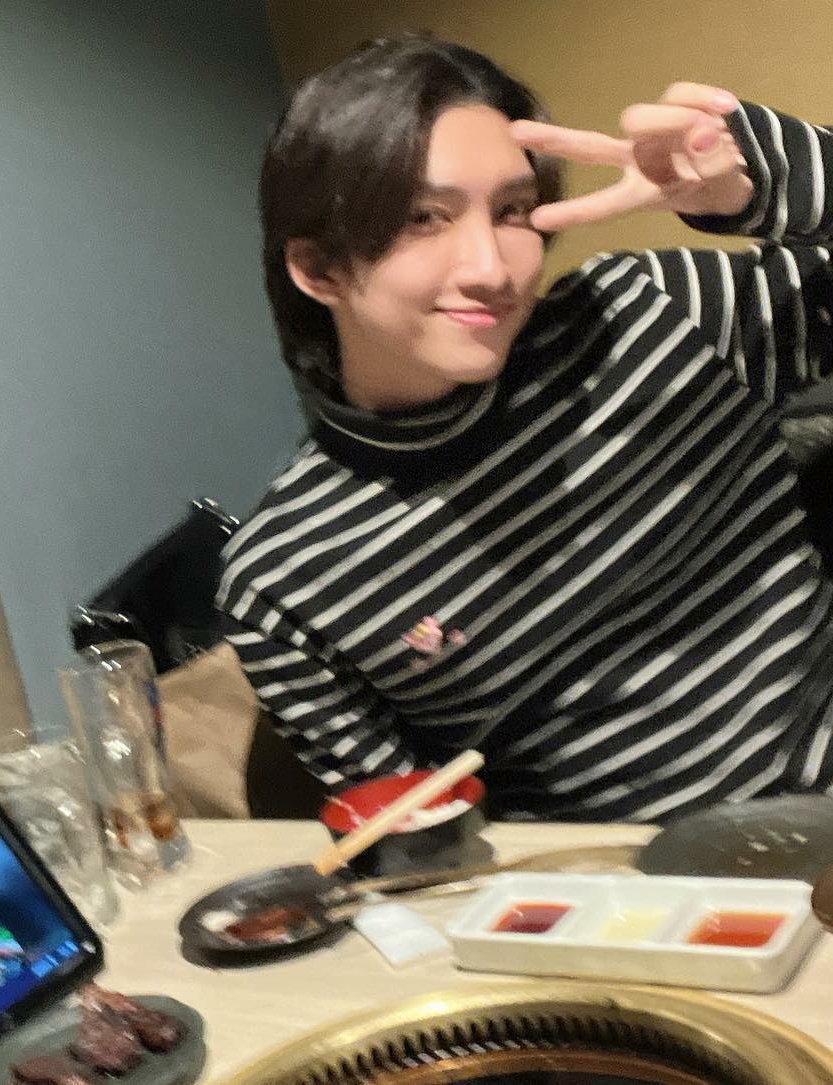 lovely99949289's tweet photo. 친구분이 노을이 일본에 놀러왔대 뭐야 한국이라며 아니였어ㅠㅠ 그래도 모습봐서 좋네😭😭
#Noeulnuttarat https://t.co/i4Bxesjtyu