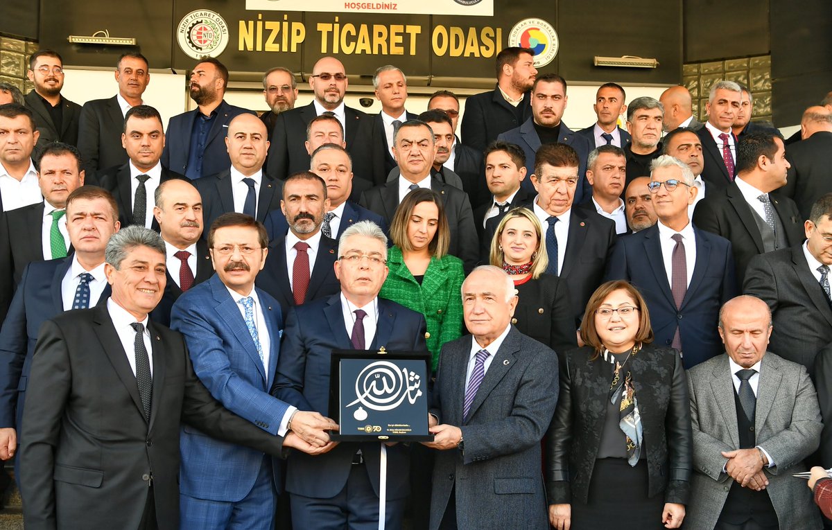 Rifat Hisarcıklıoğlu (@rhisarciklioglu) on Twitter photo İş, ticari, tüketici ve internet alan adı uyuşmazlıklarında Nizip iş dünyasına hizmet sunmak amacıyla hayata geçirilen <a href="/NizipTO/">Nizip Ticaret Odası</a> Tahkim ve Arabuluculuk Merkezi’nin açılışını gerçekleştirdik.Hayırlı olsun.
<a href="/NizipTO/">Nizip Ticaret Odası</a>’nın 60. yılını, kuruluşundan bugüne emeği geçen herkesi kutluyorum İş, ticari, tüketici ve internet alan adı uyuşmazlıklarında Nizip iş dünyasına hizmet sunmak amacıyla hayata geçirilen <a href="/NizipTO/">Nizip Ticaret Odası</a> Tahkim ve Arabuluculuk Merkezi’nin açılışını gerçekleştirdik.Hayırlı olsun.
<a href="/NizipTO/">Nizip Ticaret Odası</a>’nın 60. yılını, kuruluşundan bugüne emeği geçen herkesi kutluyorum
