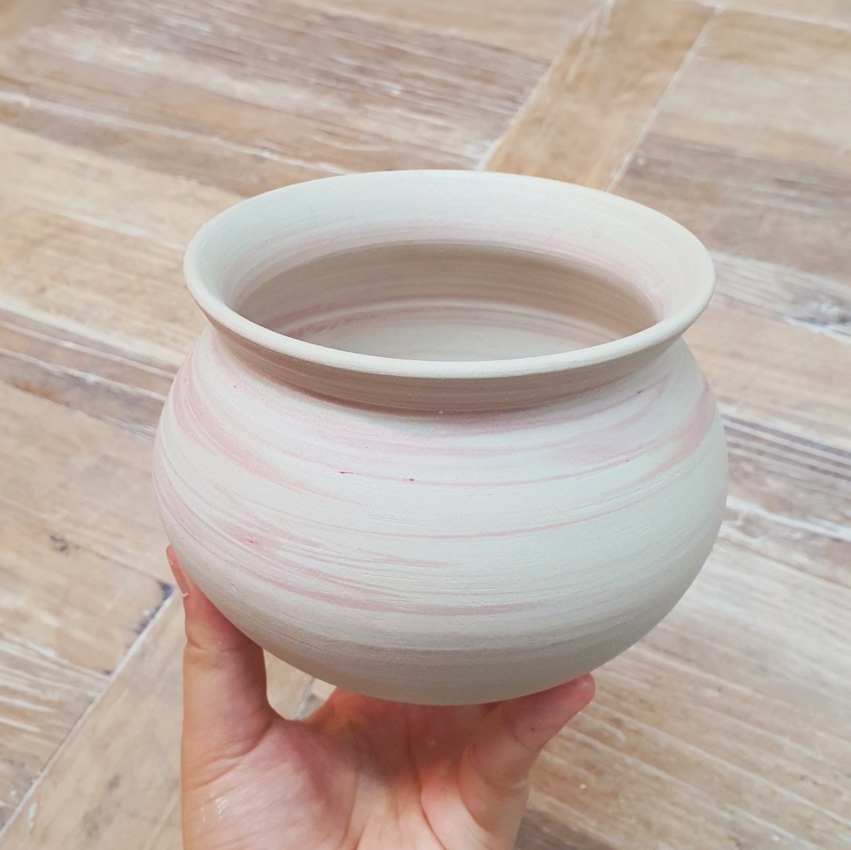 trifletuesday's tweet photo. Last throw on the wheel for the year 2022. It's been a while since I made neriage pots so this was really good practice. https://t.co/tFB9lJzlcu