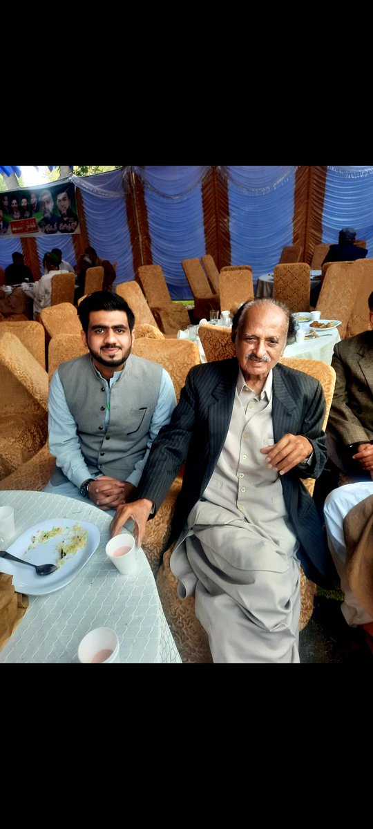 SaadCh0917's tweet photo. انتہائی قابل مذمت                                          
اینٹی کرپشن پنجاب نے مسلم لیگ ن کے ایم این اے چوہدری محمد اشرف کو گرفتار کر لیا۔
چوہدری صاحب این اے 148 ساہیوال سے رکن قومی اسمبلی ہیں۔
چوہدری صاحب بزرگ سیاستدان ہیں اور کافی عرصہ سے علیل ہیں۔ https://t.co/Y2t9vJIAPf