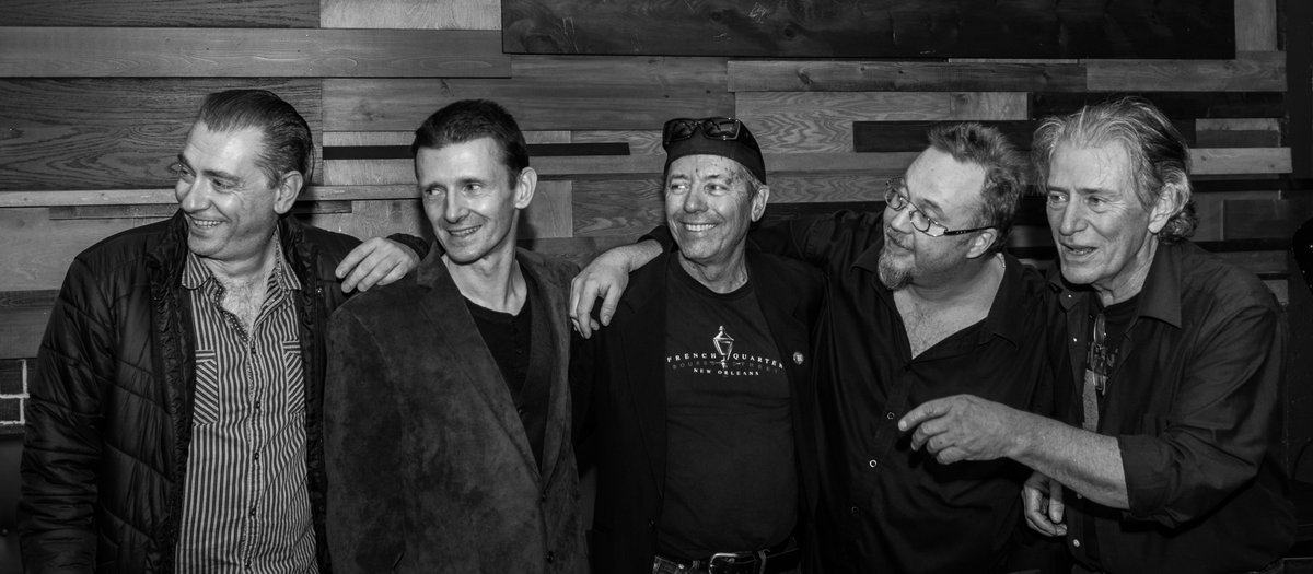 templepeter's tweet image. airplaydirect.com/music/PeteTemp…