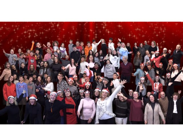 corpat67's tweet photo. Season’s Greetings from an Amazing Team. 
Learn, Laugh&amp;Grow 
They focused on the same goal, learned to set aside their fears to perform with courage and confidence. So very proud 👏💫

https://t.co/6gGR9TS92l
#inglese #SeasonsGreetings 
#bologna #castelmaggiore https://t.co/fYecTtsLSX