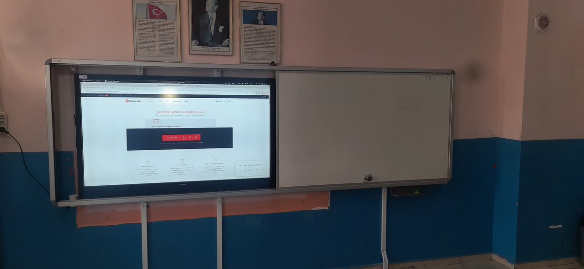 YanparMuhsin's tweet photo. Okulumuza yeni akıllı tahtaların montajı yapıldı. Öğrenci ve öğretmenlerimizi en son teknoloji ile buluşturmanın mutluluğu içindeyiz hayırlı olsun.@tcmeb @MersinValiligi @ahpehlivan53 @MersinMEM @AdemKoca46 @Nazmikendigelen @FatihBurgut @toroslarmem @OguzhanTulucu @Yavuz_3833 https://t.co/puyOcDZ6Mc