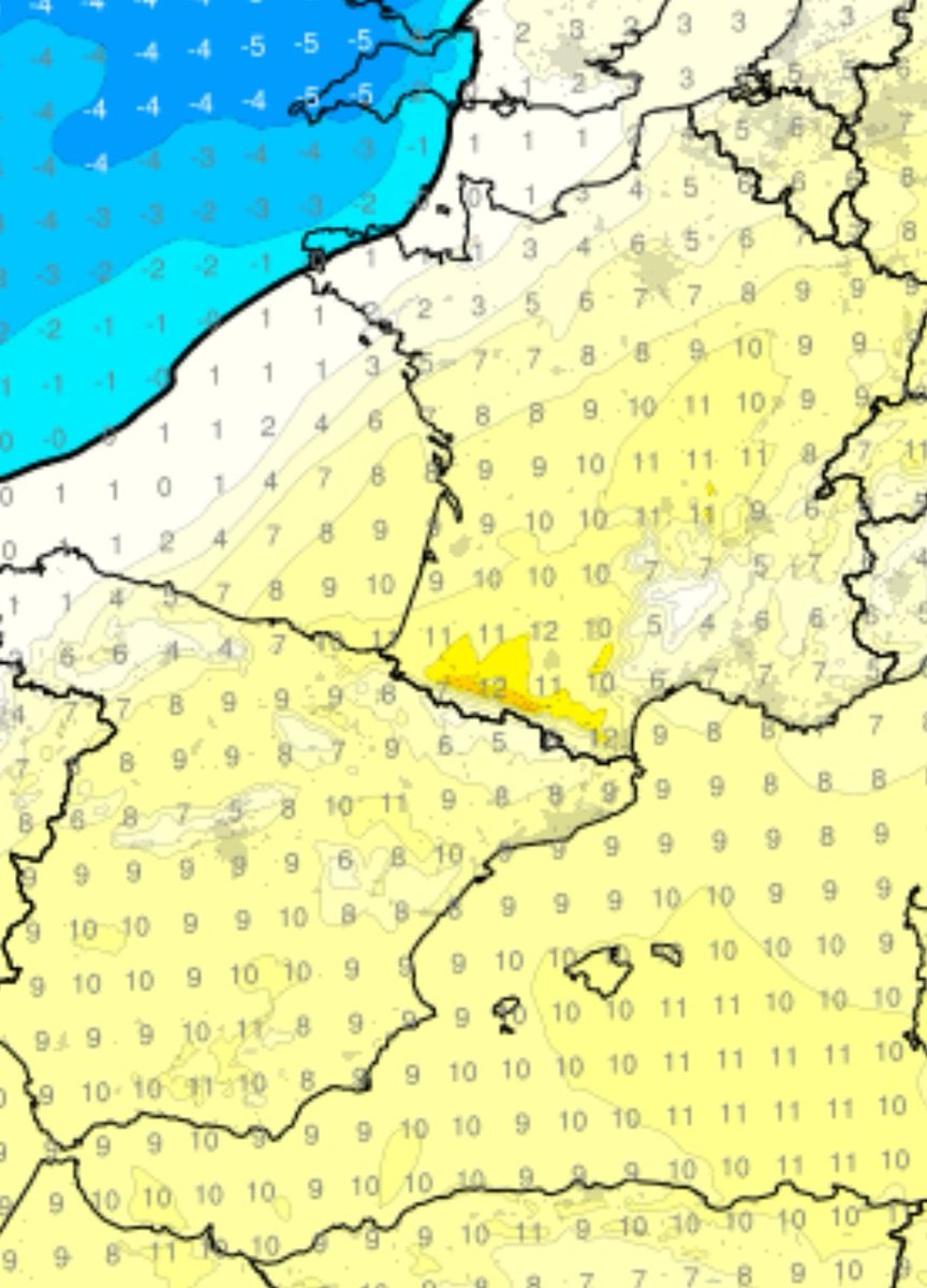 Vakapiupiu's tweet photo. Avui tenim una temperatura de 8 a 9°C a 850 hPa , uns 1.600 m altura.
Ja no són els 12 14° de fa 2 i 3 dies enrere. També el 2 de #gener2022 tindrem 9°C (mapa 1r)
De moment a 15 dies no es preveu cap gran canvi, si bé a +5 dies els mapes poden variar.
Dia 11 d gener, anticicló. https://t.co/0vPhv7kOs3