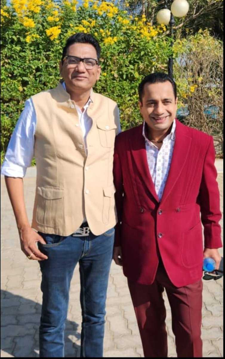 Ujjwal_Patni's tweet photo. This meeting was Powerful

Great Interaction between #DrUjjwalPatni and @DrVivekBindra at Bhinmal Utsav, #Rajasthan. Thousands of audience were inspired by Dr Patni on Day 1 and Dr Bindra on day 2.

#BusinessGurus #MotivationalSeminars #KeynoteSpeaker #TopBusinessMentors https://t.co/3Uw9APOg3Z
