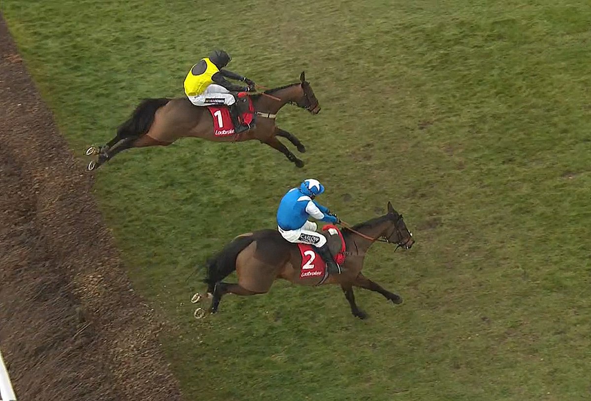 Two great leaps from the last by both horses but Boothill was simply breathtaking. <a href="/JohnnyBurke2/">Jonathan Burke</a> <a href="/HarryFryRacing1/">Harry Fry Racing</a>