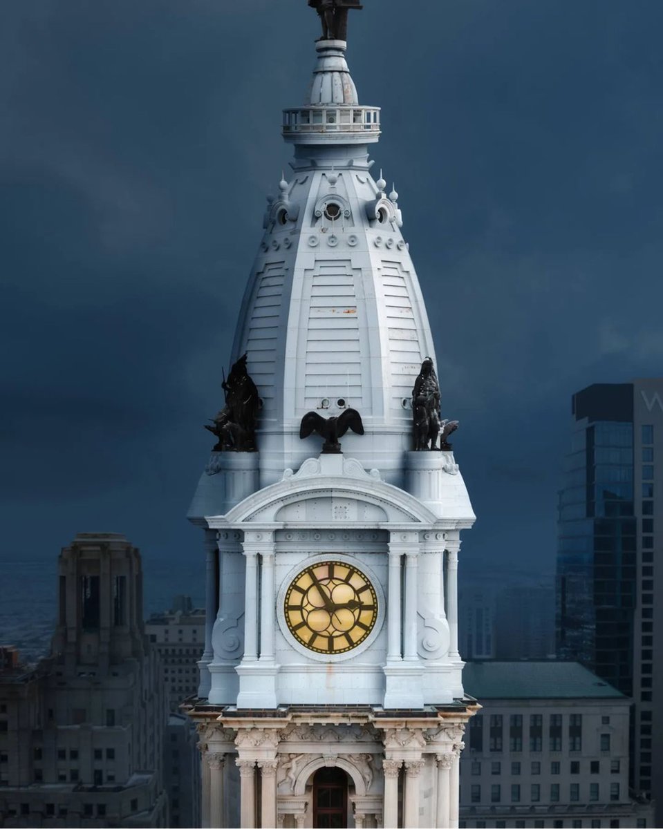 creapills's tweet photo. Le photographe Chris Hytha a parcouru les États-Unis pour immortaliser des portraits hauts en couleurs des plus beaux gratte-ciels à l’aide d’un drone

En voir plus : https://t.co/penDA28nqv https://t.co/KXeh7298Um
