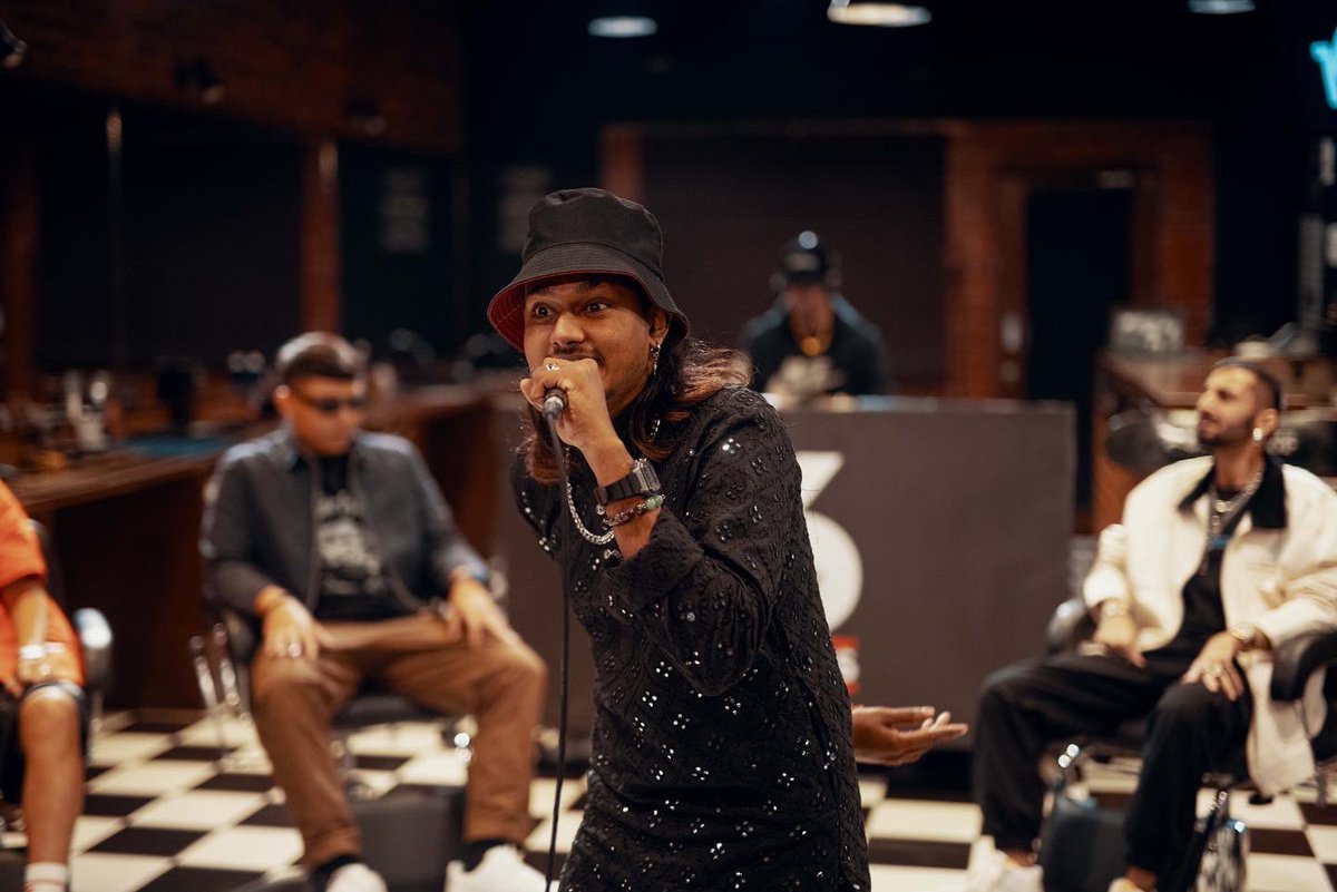 #16BarisxTuneTalk #GoBeyond #AirForce1 #DefJamMsia #UniversalMusicMalaysia #WeAreRocketfuel

<a href="/16BarisOfficial/">16Baris</a> <a href="/defjammsia/">Def Jam Malaysia</a> <a href="/rocketfuelent/">Rocketfuel Entertainment</a> <a href="/tunetalk/">Tune Talk</a> <a href="/flizzow/">Joe Flizzow</a> <a href="/djcza/">DJ CZA</a> @universalmusic_my <a href="/defjamsea/">Def Jam Recordings South East Asia</a> <a href="/joes47500/">Joes47500</a> <a href="/shahrinbahar/">SB</a> @lalaboiix__ <a href="/apoffgrid/">OFFGRID</a>