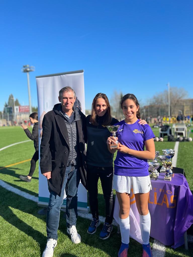 RFFM_oficial's tweet photo. 🏆 Torneos | Torneo especial de @ClinicaGinefiv en Torrejón de #FutFem organizado por @futbolellascff y donde han estado presentes @AnaRQuiros y  @serranonino https://t.co/odTz1W47BH