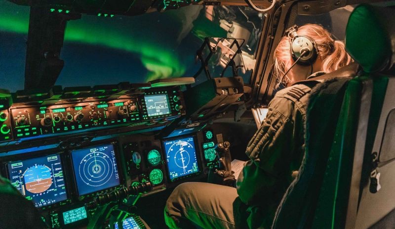 KarmanProgramme's tweet image. Aurora view from 35,000 feet 😍

(Did you know our flagship rocket is called Aurora?)

#Aurora #C17 @BoeingSpace