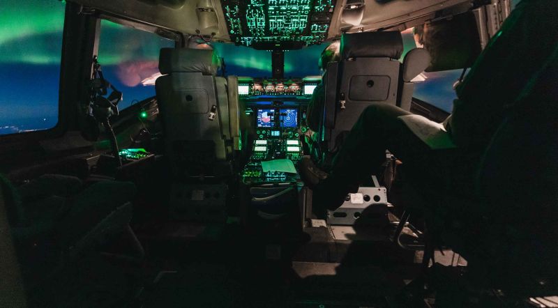 KarmanProgramme's tweet image. Aurora view from 35,000 feet 😍

(Did you know our flagship rocket is called Aurora?)

#Aurora #C17 @BoeingSpace