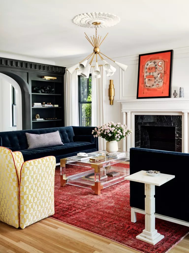 MANSOURS's tweet image. &quot;Want your home to look like a million bucks yet be one you don&apos;t need to take your shoes off in? #Designers show us the path to comfy glamor.&quot; ow.ly/LzJ750Mcq4U via Living etc.

#persianrugs #decorating #decor #showroom #Sacramento