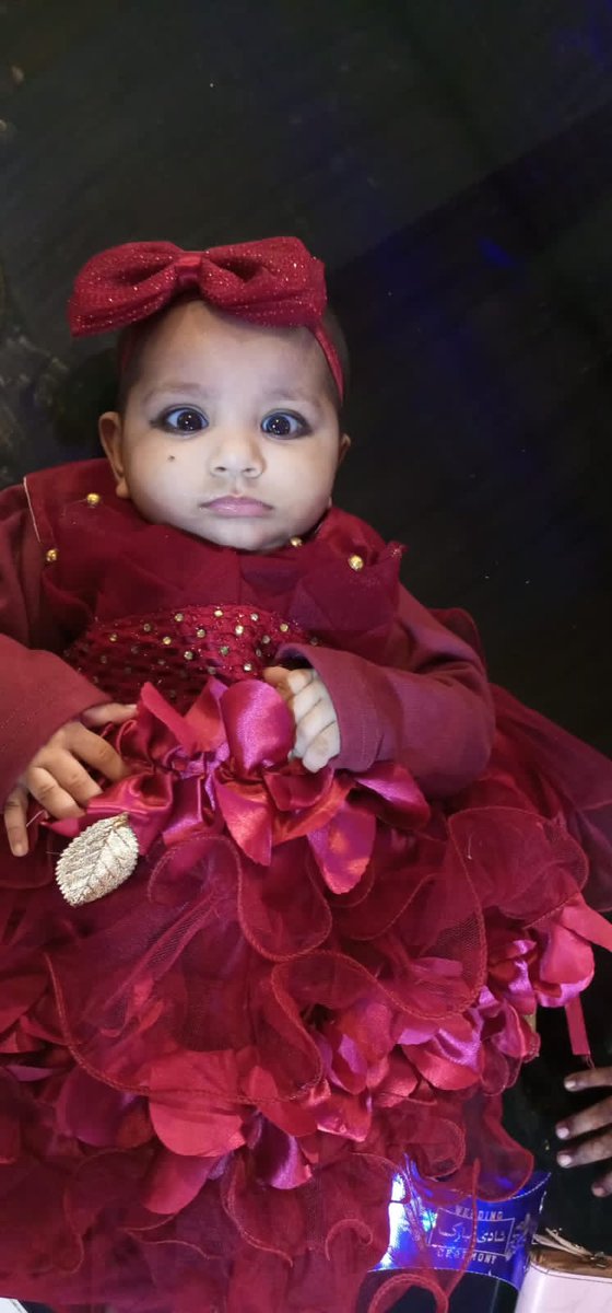 zai_saysss's tweet photo. Mashaallah Anni ki Jaan♥️🤗
#HareemFatima https://t.co/nu1hix1dmS