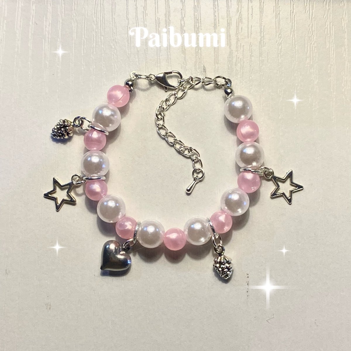 Bracelet ! (*'ω'*)
price 150 baht — dm for get your order 

#สร้อยลูกปัด #สร้อยข้อมือ #y2kthailand #สร้อยคอ #ส่งต่อเสื้อผ้า #กําไลลูกปัด #กําไลข้อมือ #กำไล #bracelet #Y2K #สร้อยคอลูกปัด #ส่งต่อเสื้อผ้ามือ2 #ส่งต่อเสื้อผ้า #ส่งต่อเสื้อผ้ามือสอง
