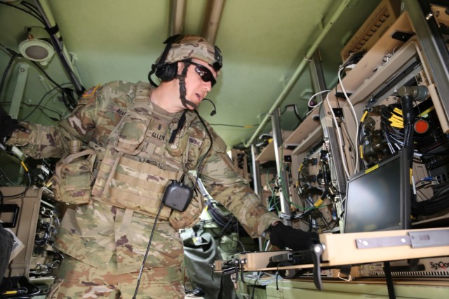 ArmyASAALT's tweet photo. At this year's #TEM9 several key focus areas were highlighted that support the Army’s #DigitalTransformation and future network.
Read more about this event ⬇️ https://t.co/mofV5uskRx
#ArmyModernization #UnifiedNetwork #Agile #DevSecOps #Technology https://t.co/zyONXP9QYX