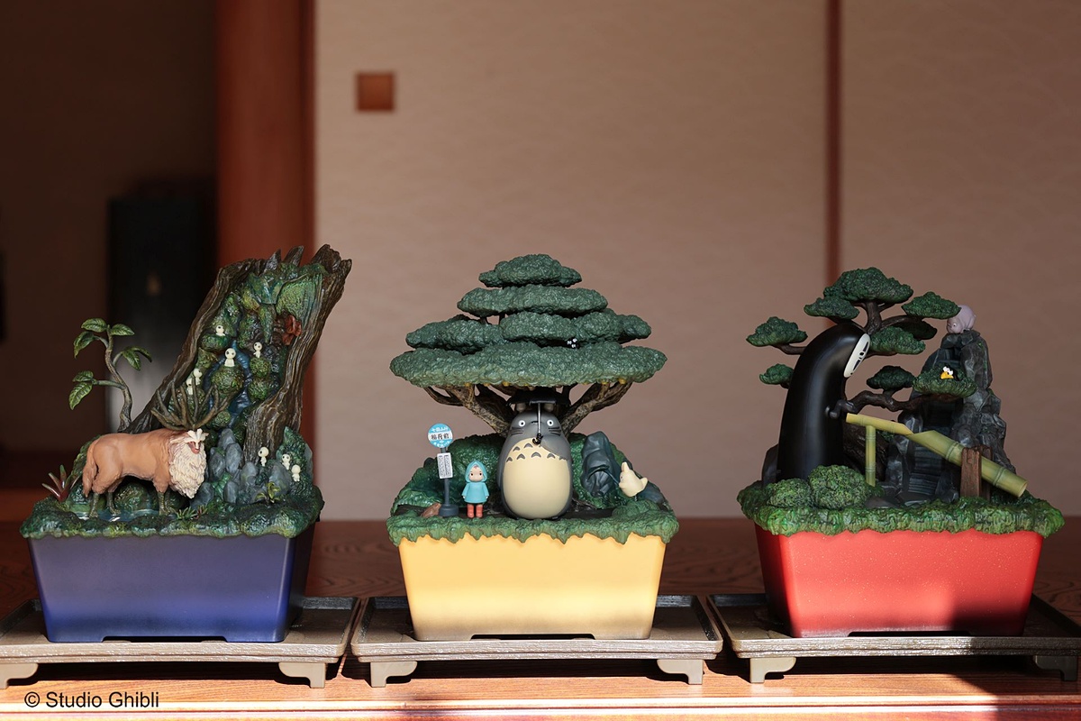 game_watch's tweet image. 【今日の人気記事】トトロやシシ神さま、カオナシが佇む。インテリア「ウォーターガーデン BONSAI」に6年ぶりの新作登場！　まるで盆栽のような、流れる水と作品を一緒に楽し… game.watch.impress.co.jp/docs/news/1466… #ジブリ