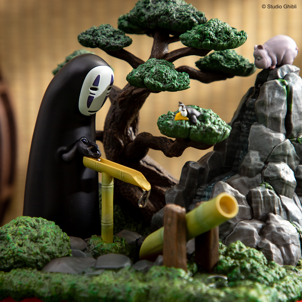 game_watch's tweet image. 【今日の人気記事】トトロやシシ神さま、カオナシが佇む。インテリア「ウォーターガーデン BONSAI」に6年ぶりの新作登場！　まるで盆栽のような、流れる水と作品を一緒に楽し… game.watch.impress.co.jp/docs/news/1466… #ジブリ