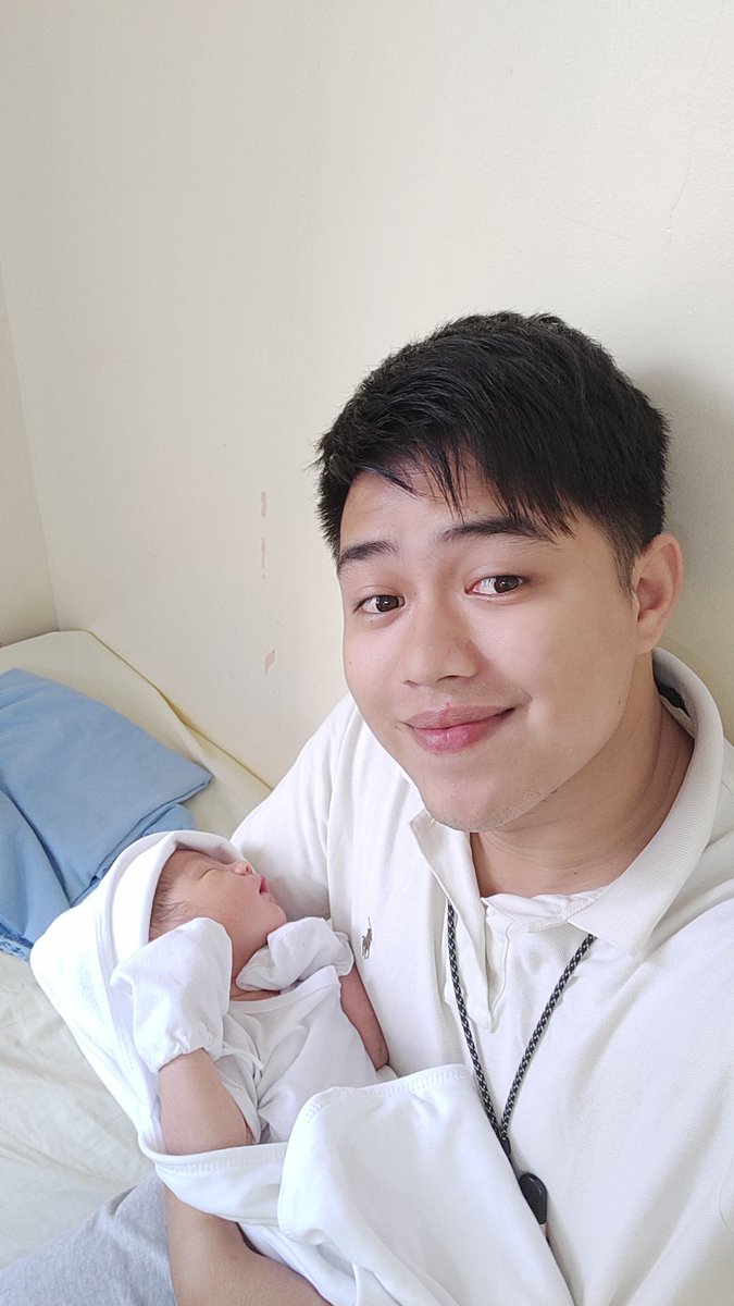 dadda_0205's tweet photo. u r now calling me dadda, u r growing so fast anak, dadda is always grateful to have you, i love you buddy!! ❤️

lil reminder: opo i will never allow anyone to take my responsibilities as his father, so don't touch my son or you'll regret it for the rest of your life 😉 https://t.co/QZ231T61Pu