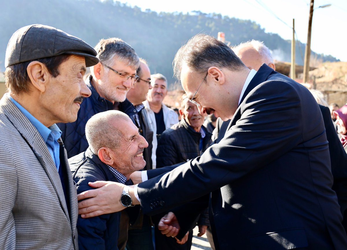 Dr_KemalKzlkaya's tweet photo. 📍Tozman Köyü

Tozmanlı hemşehrilerimiz bugün kış içinde baharı yaşadı💐

Havanın güzelliği köyümüzü güzelleştiren yeni yatırımlarla buluştu. Bir de üstüne Sayın Bakanımız @suleymansoylu’nun sesini duymak hemşehrilerimizin sevincini ikiye katladı. https://t.co/i9XfI7GRHT
