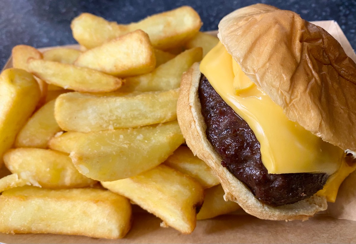 Thanks to the wonderful supporters of <a href="/tringathletic/">Tring Athletic FC</a> and <a href="/levgreenfc/">Leverstock Green FC</a> the hot food was a sellout at todays match!