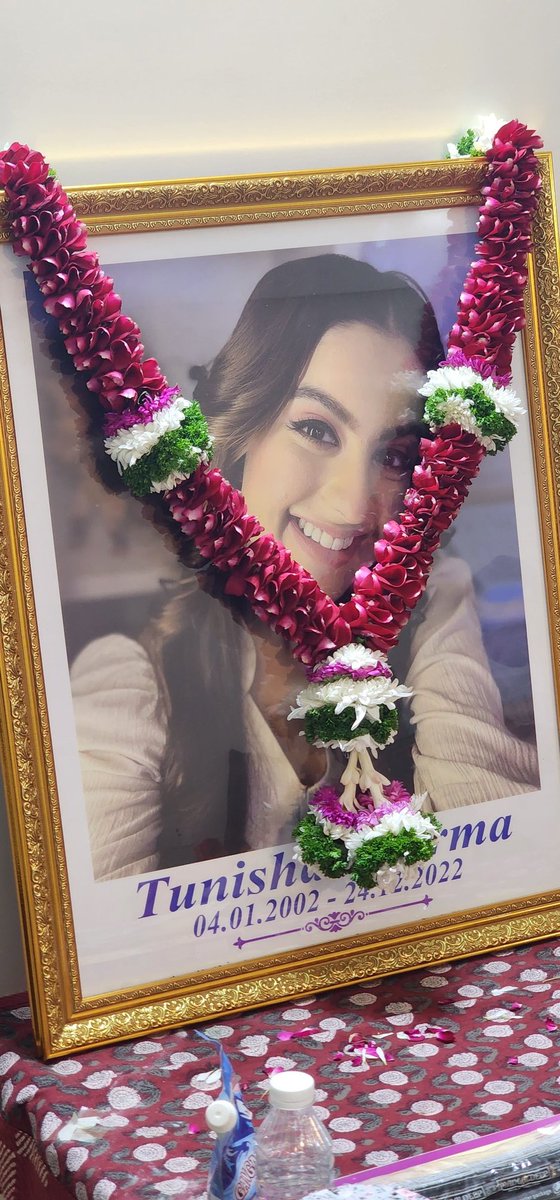 kanwardhillon_'s tweet photo. In our prayers forever..Rest In Peace Tunu😞💔

#TunishaSharma https://t.co/86fxQhKbQi