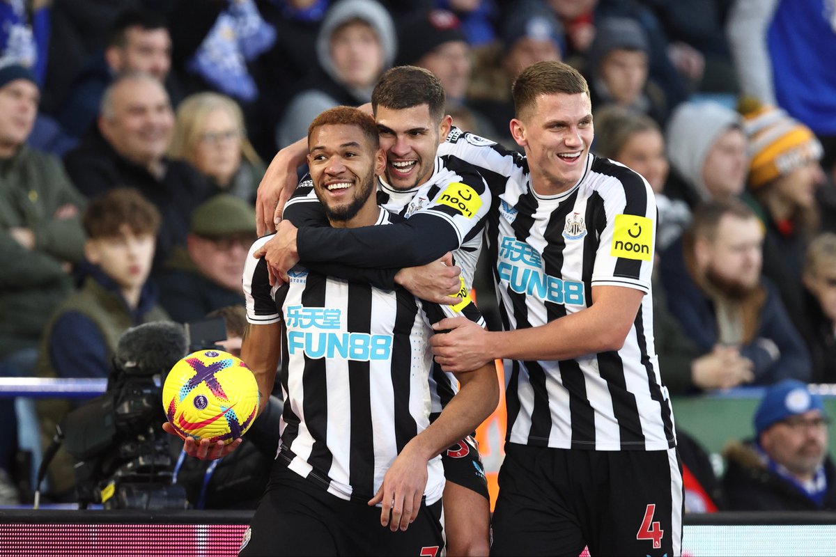 A year ago today, Newcastle United were second-bottom. Now they're in second place.￼📈

Following #NUFC's draw with Manchester United on December 27, 2021, they had 11 points.
Now they have 33 and from three fewer games.