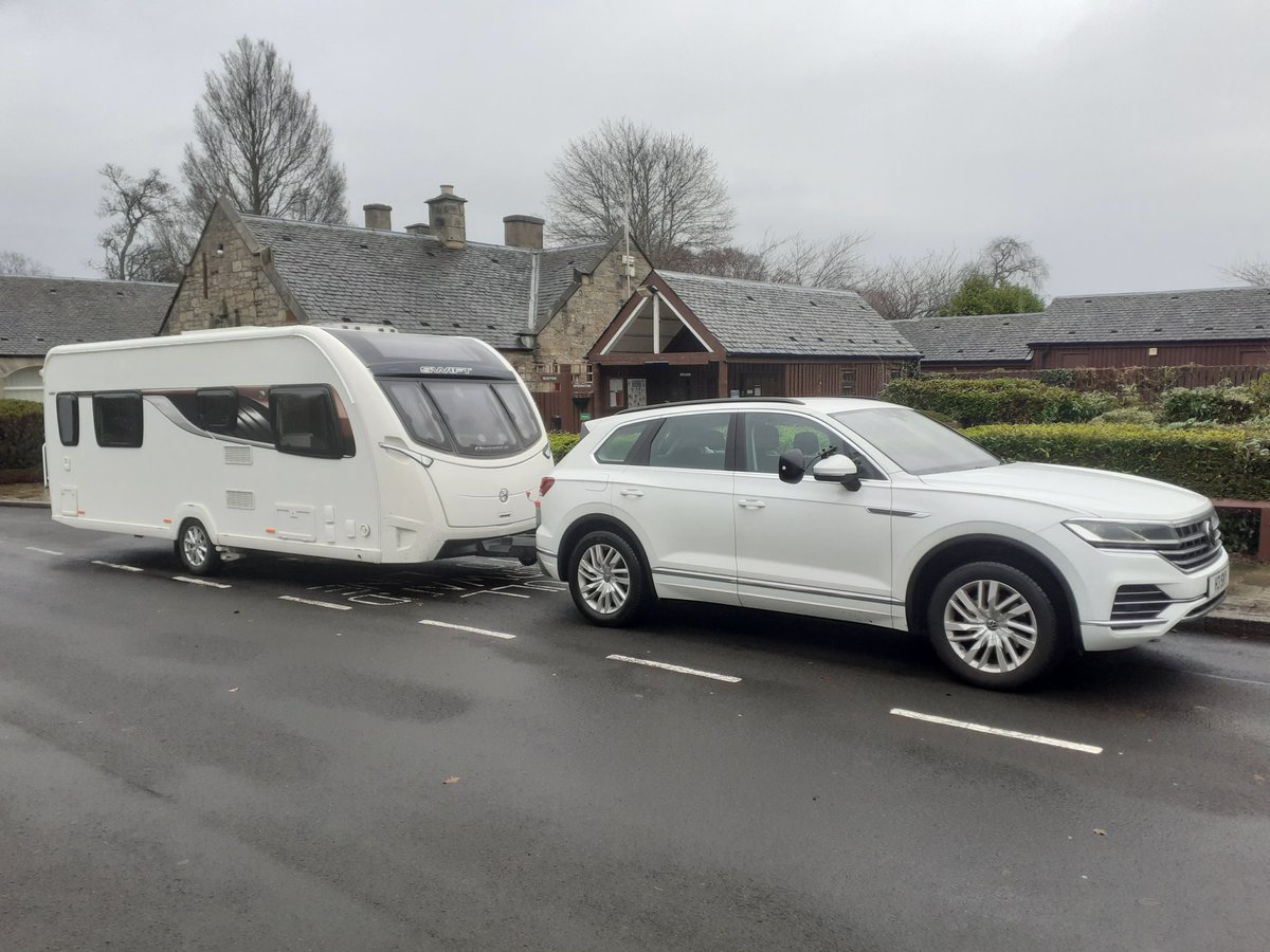 Touaregs first tow .... short hop to Edinburgh CAMC site. Did well ... pleased with it. Likely to be the final trip for the Elegance depending on when the new Bessacarr arrives.