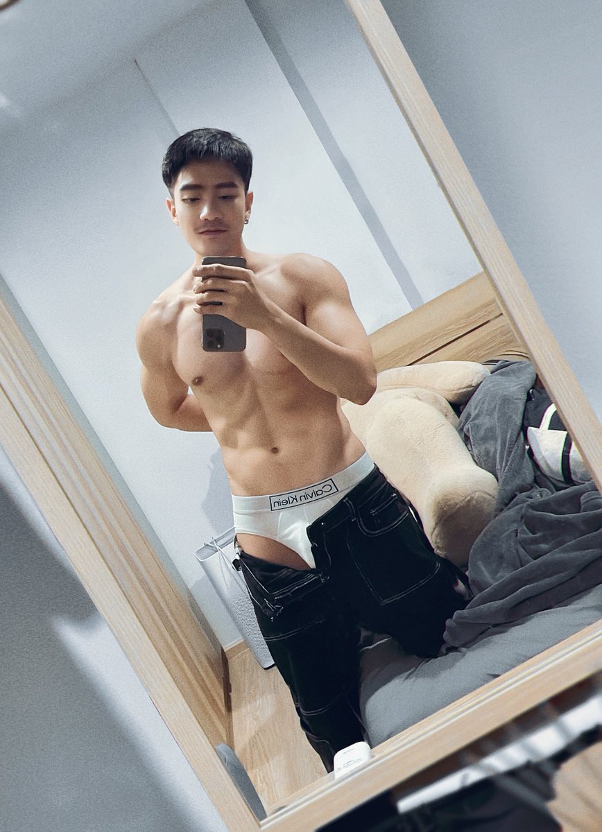 mckers's tweet photo. 😏 https://t.co/7E9IELbg4X
