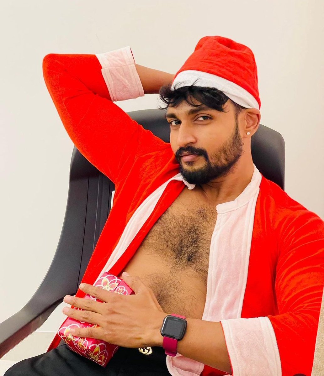 doc_strange990's tweet photo. Cute Santa😍.. Lovly💕
Ig @ balahasanr https://t.co/KYzKM83ERv