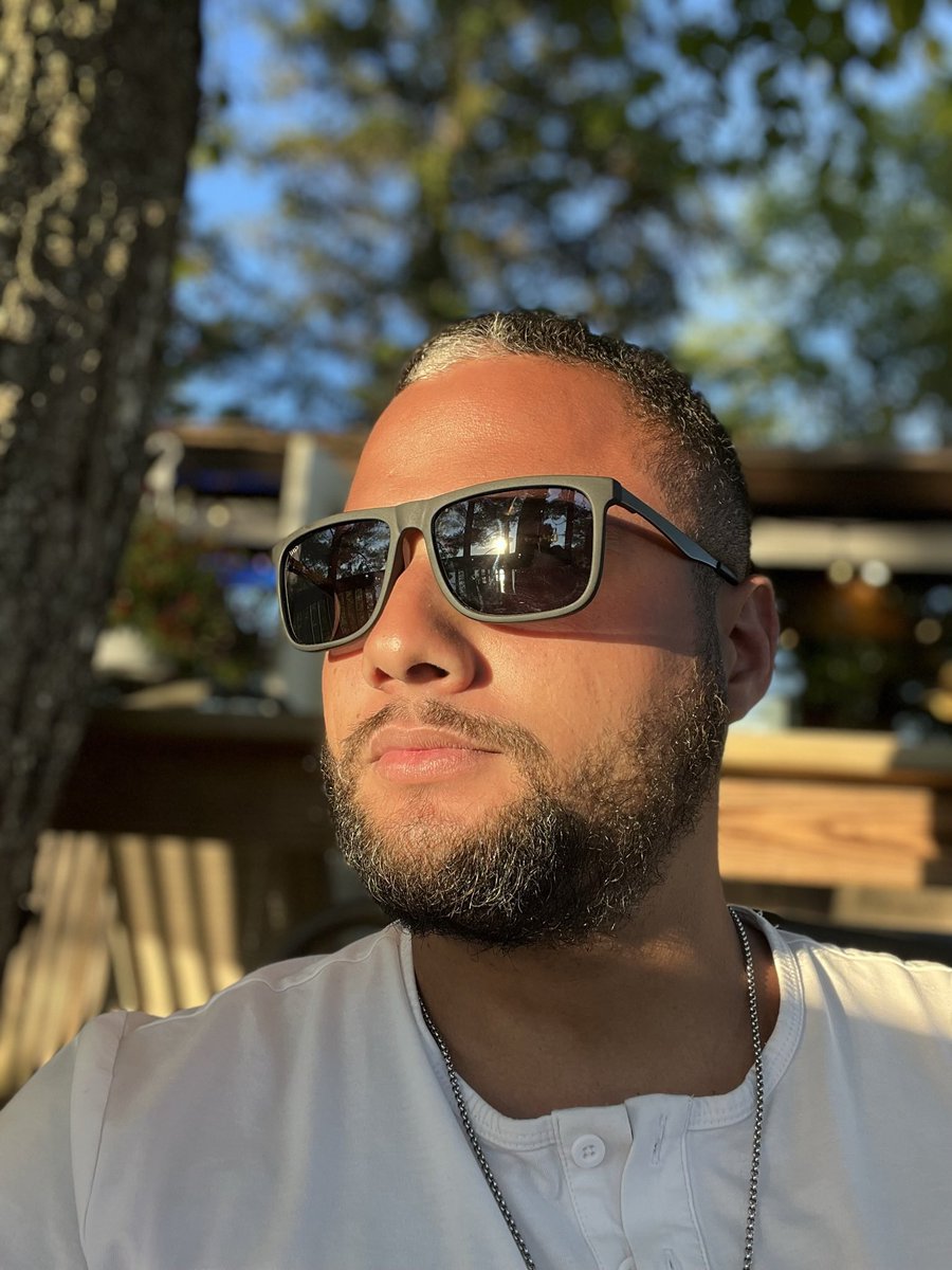 kJHines's tweet photo. The man the legend the myth. https://t.co/41T2lXhrqm