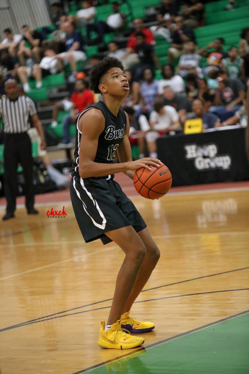 BooWilliamsAAU's tweet photo. Our hearts go out to the family of Eric Henderson. We are devastated to hear that he is
no longer with us. We send our deepest condolences and prayers to Eric’s family and friends. https://t.co/pwJgbkEejk