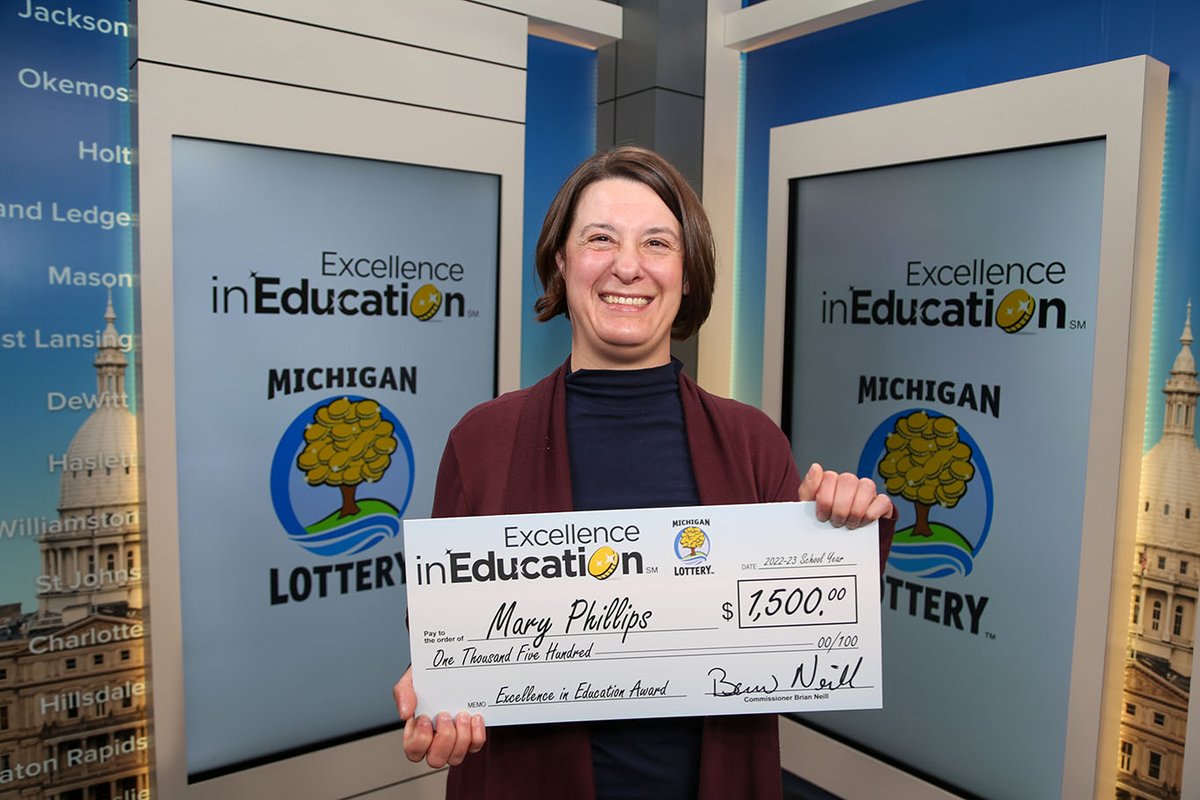 Meet this week's Excellence in Education award winner, Mary Phillips! Ms. Phillips is an elementary STEM teacher with North Shore Elementary. The school is part of South Haven Public Schools. ➡️ bit.ly/3BTg7rO