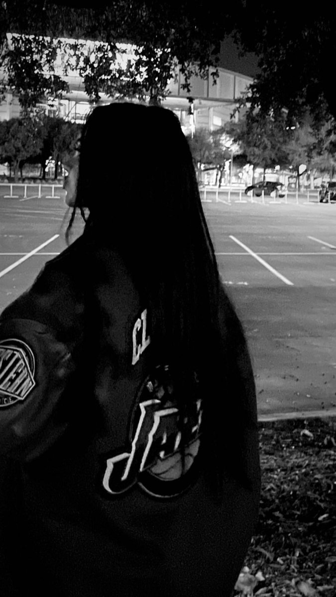 lindesource's tweet image. New picture of Maggie via her Instagram story!