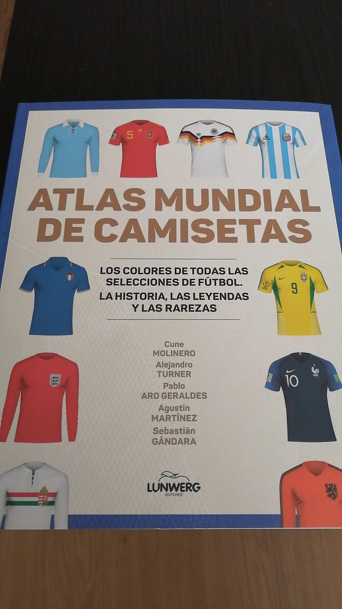 Oli™ ⚓ (@maoli1981) on Twitter photo Ya en mi poder, no podía faltar en mi biblioteca <a href="/AtlasCamisetas/">Atlas Mundial de Camisetas</a> <a href="/Lunwerglibros/">Lunwerg Editores</a> Ya en mi poder, no podía faltar en mi biblioteca <a href="/AtlasCamisetas/">Atlas Mundial de Camisetas</a> <a href="/Lunwerglibros/">Lunwerg Editores</a>