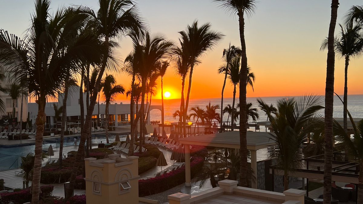 Mathgarden's tweet photo. No snow in the forecast. #cabolife https://t.co/KcQYI6lQ1v