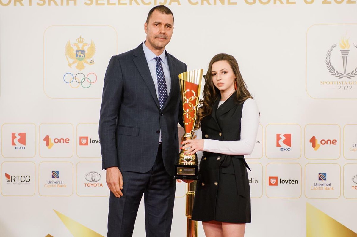 Biser crnogorskog sporta 🇲🇪
Čudo svjetskog boksa 🥊

Bojana Gojković peti put zaredom najuspešnija je mlada sportistkinja Crne Gore! 🏆

Njeno vrijeme tek dolazi, čestitamo! 👏