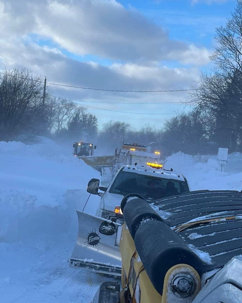 ppm_info's tweet photo. Snowstorm in Picton! 

#ppm
#bayofquinte
#picton
#plowing
#snowplowing
#propertymaintenance
#snowstorm2022
#sanding
#salting https://t.co/hHD1S883I9