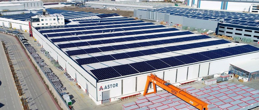 suatyildiz's tweet image. Yakın bir zamanda halka arz olacak #ASTOR&apos;un Yönetim Kurulu Üyesi Yusuf Geçgel, Ekonomist’e konuştu:

Haziran ayına kadar üretim hatlarının dolduğunu belirten Geçgel, 2022’yi 370 milyon doların üzerinde ciro ile tamamlamayı hedeflediklerini açıkladı.