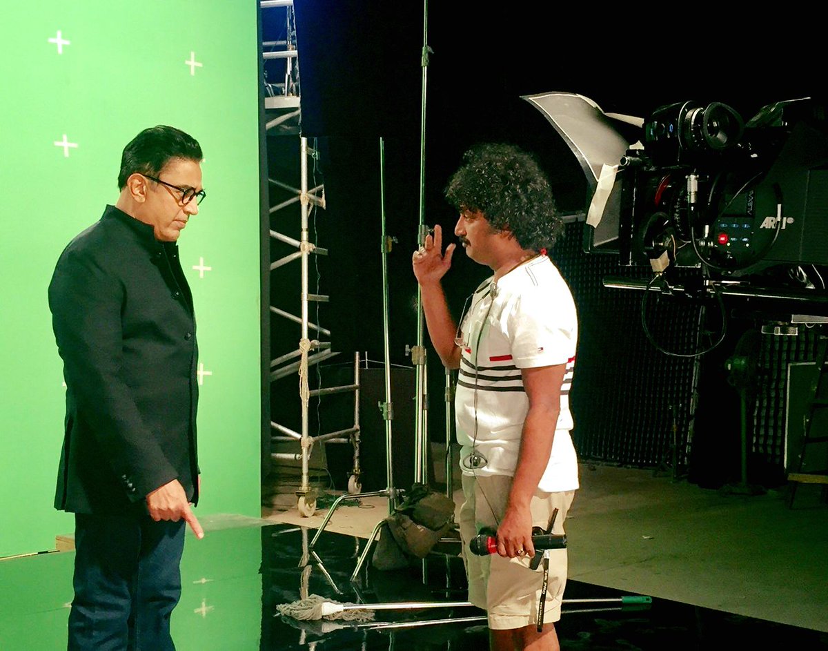 RathoreRandy88's tweet photo. DOP Om Prakash @omdop &amp; #KamalHaasan in #BiggBossTamil1 promo shooting #VijayTelevision 

@E_so_te_ric @jnjprakash @kamalmaniac @Iajithpanja @Ganu_twits @vpksivam @Abhihassan732 @iamrk_kamal @SankarganeshLo1 @iElaSelvan @sunnydeon85 @nammavar11 @moulij @itisba3 @rnrrrajesh23 https://t.co/Rp7e5eqrOj
