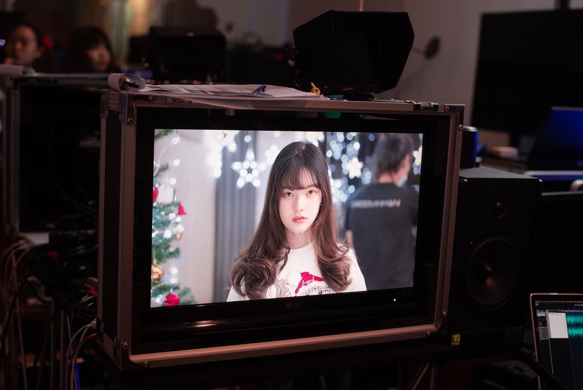 choupinette_th's tweet photo. [🎥] ONE DAY TO THE NEXT PROJECT - Love December 2023 Behind #2
C-Minor 🍾🥂✨￼

⭐️ https://t.co/RqtXm3os8m

#Groovinman #CMinor 
#ChoupinetteUnit #Choupinette https://t.co/tbUsjeE8rl