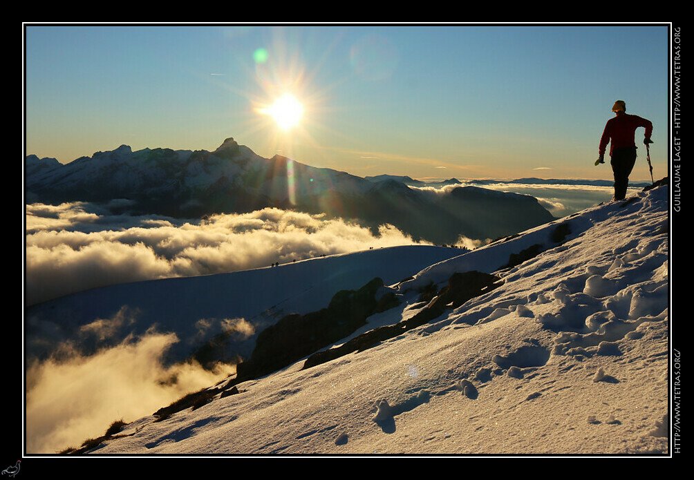 GLaG_38's tweet photo. L'obiou, en direct du Mont Gargas  #Devoluy https://t.co/H9eGrkD7K0