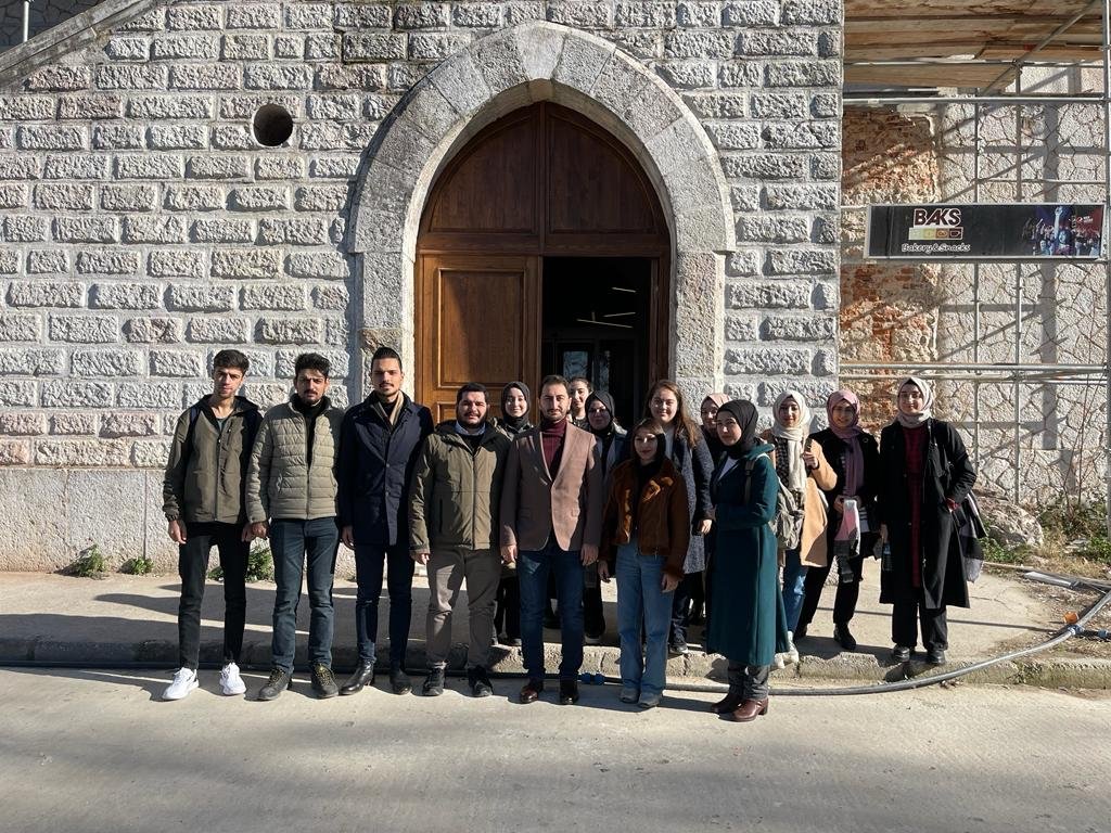CCekerek's tweet photo. Sağlık Bilimleri Üniversitesi’nde ÜniAK ekibimizin toplantısına katıldık. 

Sağlık Bilimleri Üniversitesi öğrencileriyle 8 Ocak’ta ÜniAK Gençlik Buluşmasında Sn. Cumhurbaşkanımızı ağırlamak için sabırsızlanıyoruz.🙂 https://t.co/1IcR07MJ9J