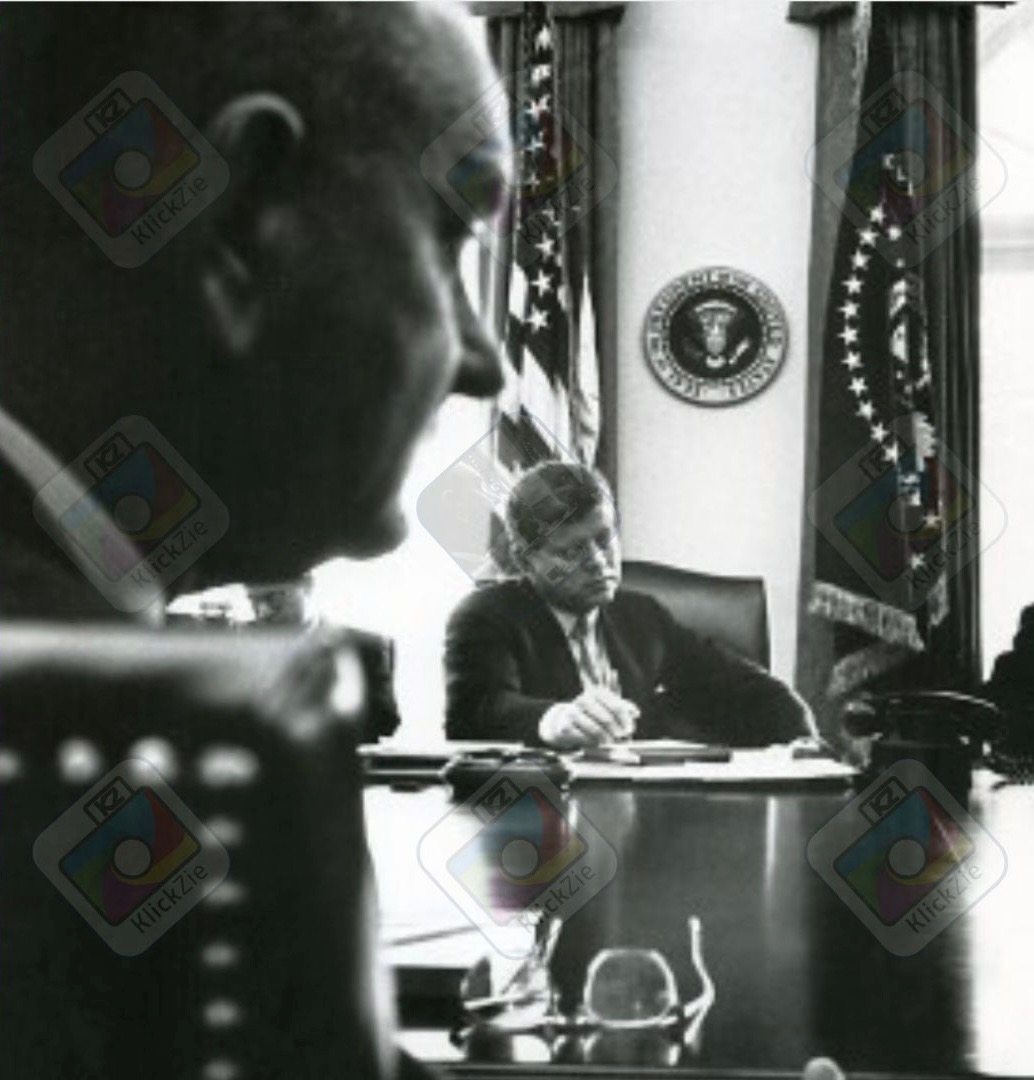 Planning, development, and decisions coming together. A picture is worth a thousand words.

The ARknet platform with KlickZie technology will transform the social and digital asset space.

"Rising tide lifts all boats."

#NFTCommunity #NFTs #digitalart $TTCM