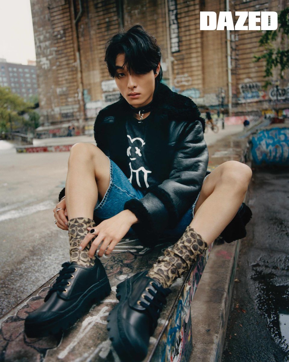 _Ryanjung_'s tweet photo. ____ ______ ______
       ← ⚪ Ryan🍿  ⠇                         
                 ⁵ ᵐⁱⁿᵘᵗᵉˢ ᵃᵍᵒ

Shooting for Dazed https://t.co/1uL9c508DN