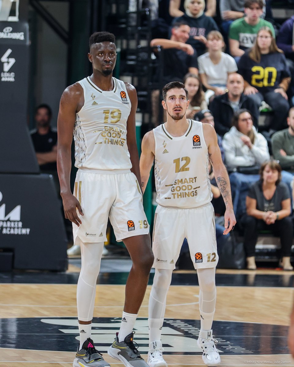 ⭐️ J-1 | <a href="/ASGLNB/">All Star Game</a> 🏀

👥 Nos deux Villeurbannais <a href="/NandoDeColo/">Nando De Colo</a> et <a href="/youssoupha019/">Youssoupha Fall</a> seront, demain, sur les parquets de l'<a href="/Accor_Arena/">Accor Arena</a> pour défendre les couleurs de la #SelectionFrance !

#LDLCASVEL #ASG2022